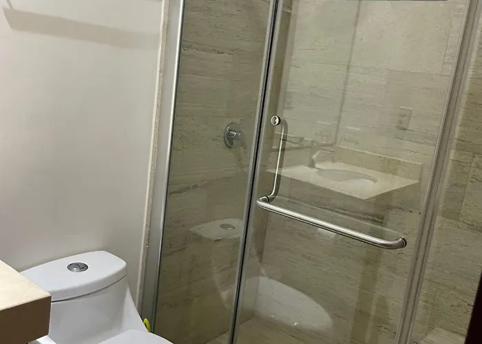 Exclusive Luxe 34 Rooftop Pool Apartment *